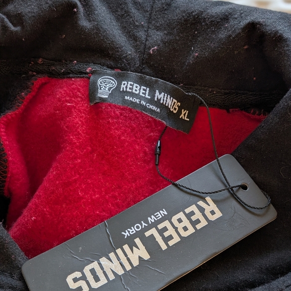 NWT Rebel Minds Fierce Red and Black Hoodie Mens XL Casual Skater Street - Picture 5 of 5